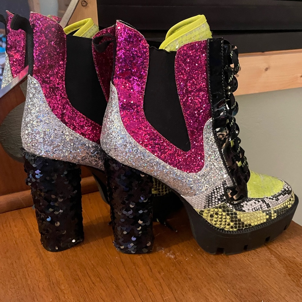 Glitter booties!!